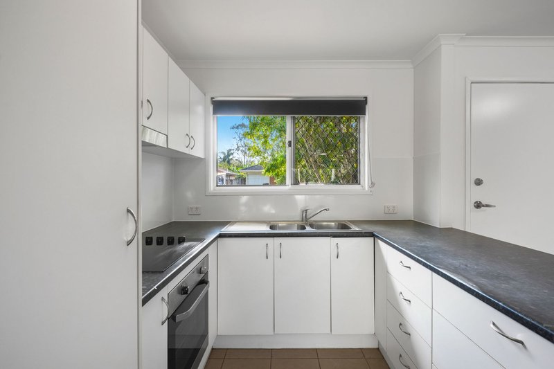 Photo - 5 Melrose Street, Eagleby QLD 4207 - Image 14