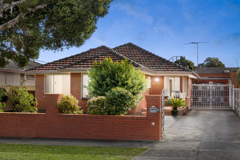 5 Melton Crescent, Lalor VIC 3075