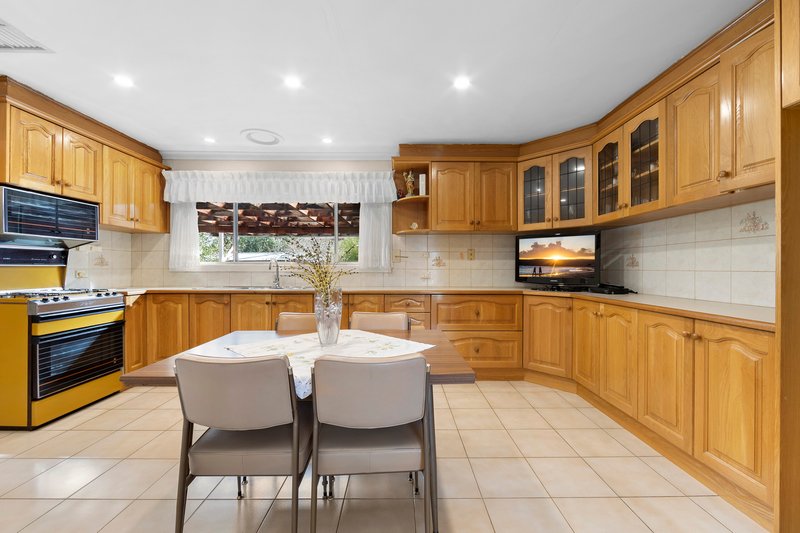 Photo - 5 Melton Crescent, Lalor VIC 3075 - Image 5