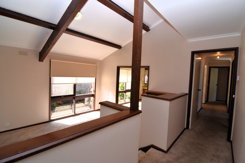 Photo - 5 Melva Crescent, Whittington VIC 3219 - Image 2