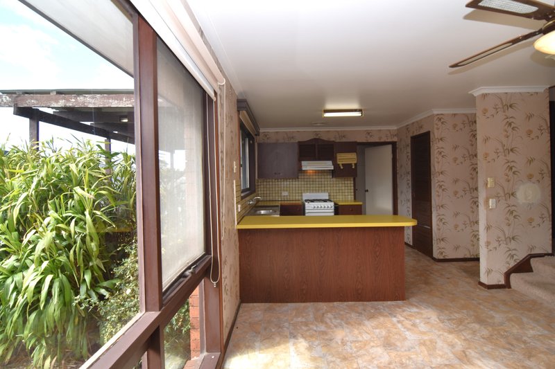 Photo - 5 Melva Crescent, Whittington VIC 3219 - Image 4