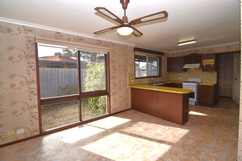 Photo - 5 Melva Crescent, Whittington VIC 3219 - Image 5
