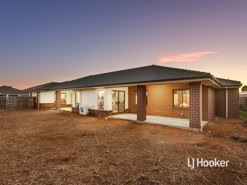 Photo - 5 Meredith Place, Eynesbury VIC 3338 - Image 10