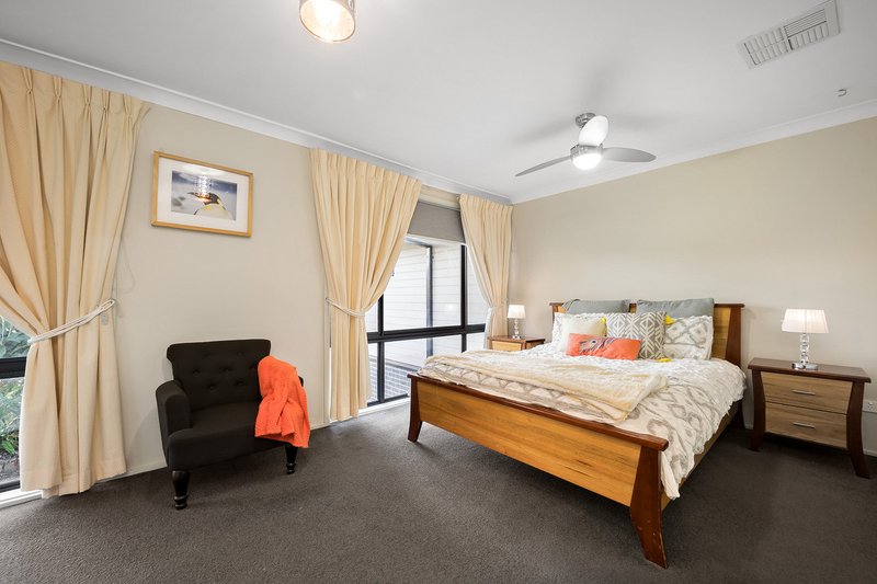 Photo - 5 Merfield Place, Giralang ACT 2617 - Image 6