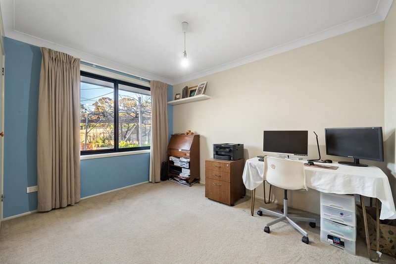 Photo - 5 Merfield Place, Giralang ACT 2617 - Image 8