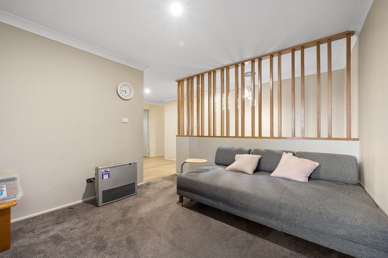 Photo - 5 Merfield Place, Giralang ACT 2617 - Image 10