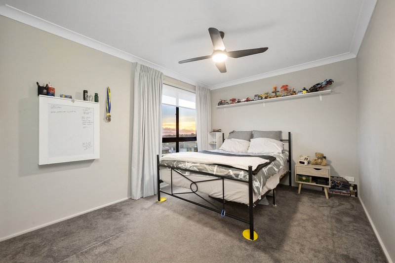 Photo - 5 Merfield Place, Giralang ACT 2617 - Image 12