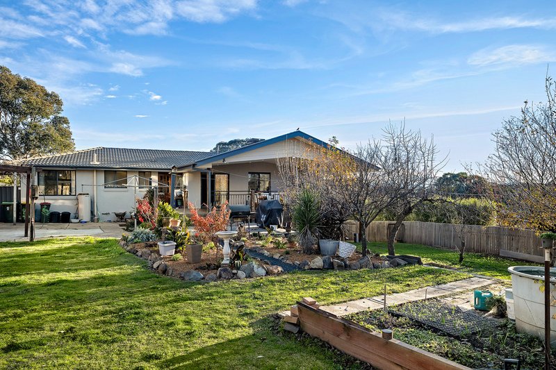 Photo - 5 Merfield Place, Giralang ACT 2617 - Image 16