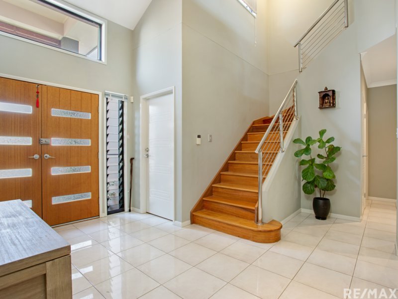 Photo - 5 Meridien Avenue, Varsity Lakes QLD 4227 - Image 3