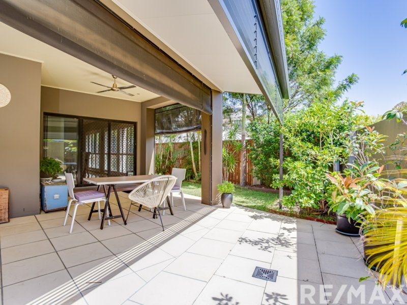 Photo - 5 Meridien Avenue, Varsity Lakes QLD 4227 - Image 9