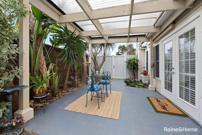 Photo - 5 Merrigum Crescent, Caroline Springs VIC 3023 - Image 13