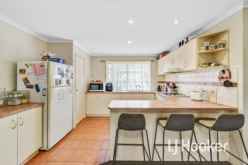 Photo - 5 Merrijig Avenue, Cranbourne VIC 3977 - Image 6