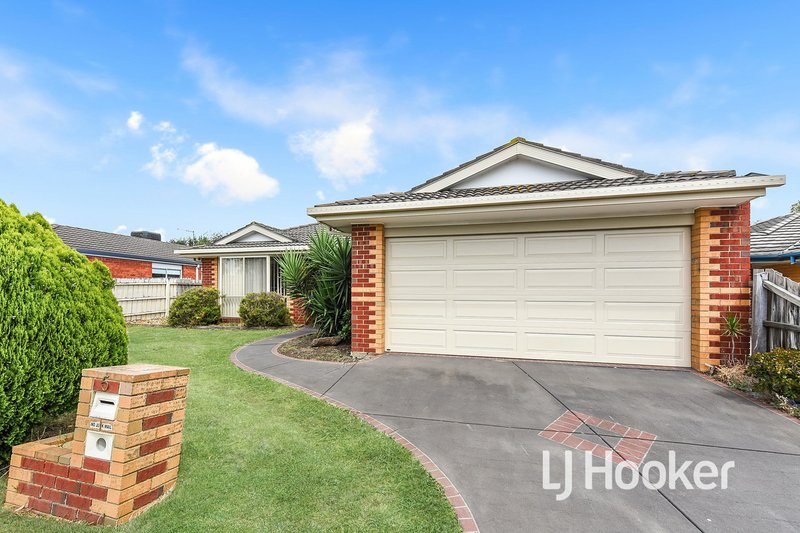 Photo - 5 Merrijig Avenue, Cranbourne VIC 3977 - Image 16