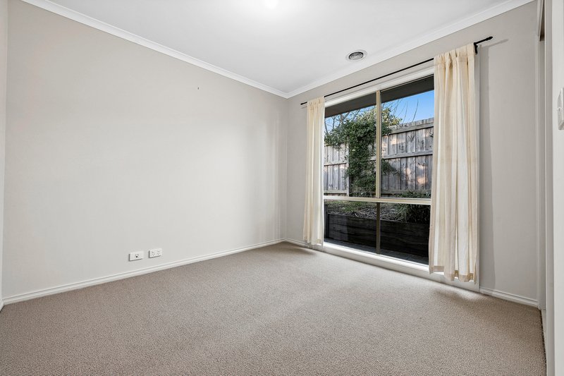 Photo - 5 Mica Court, Narre Warren VIC 3805 - Image 11