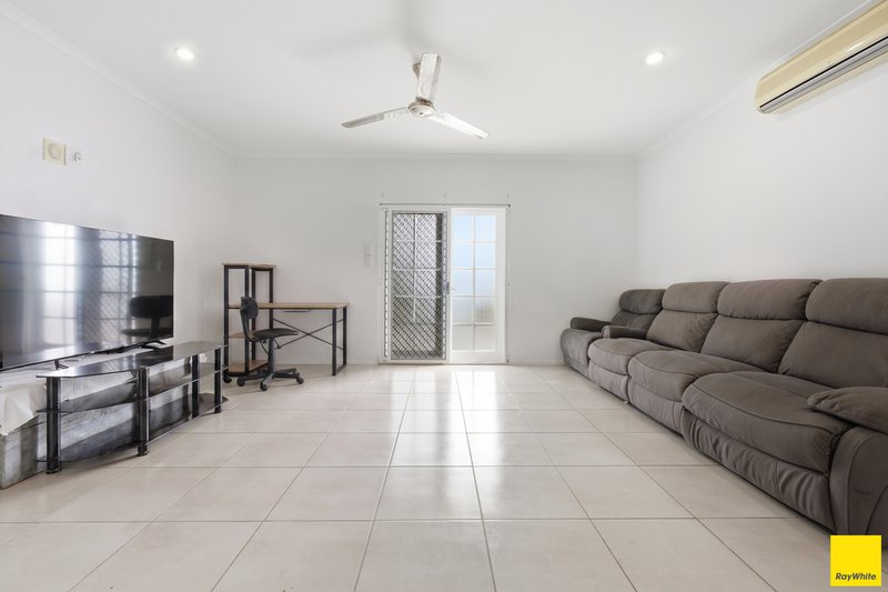 Photo - 5 Michaelangelo Drive, Redlynch QLD 4870 - Image 4