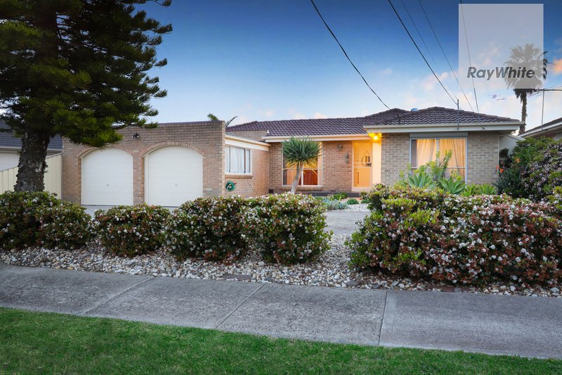 5 Midway Close, Gladstone Park VIC 3043