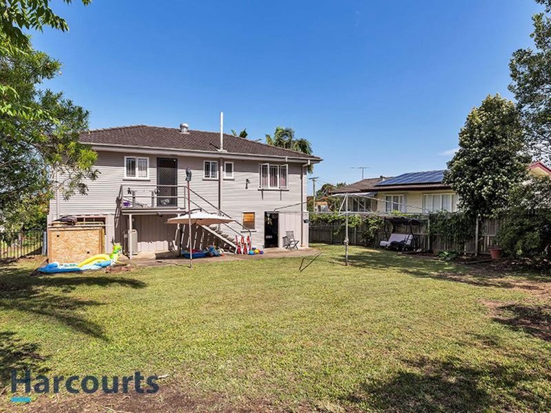 Photo - 5 Midyim Street, Zillmere QLD 4034 - Image 3