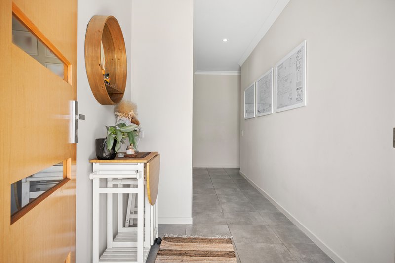 Photo - 5 Mildura Court, Burpengary QLD 4505 - Image 3