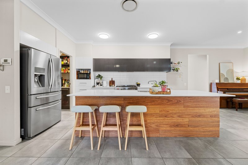 Photo - 5 Mildura Court, Burpengary QLD 4505 - Image 4