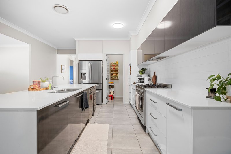 Photo - 5 Mildura Court, Burpengary QLD 4505 - Image 6
