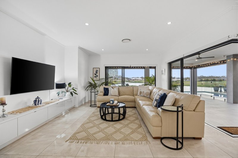 Photo - 5 Millennium Circuit, Pelican Waters QLD 4551 - Image 6