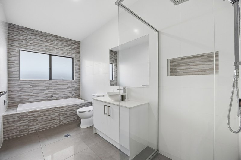 Photo - 5 Millennium Circuit, Pelican Waters QLD 4551 - Image 20
