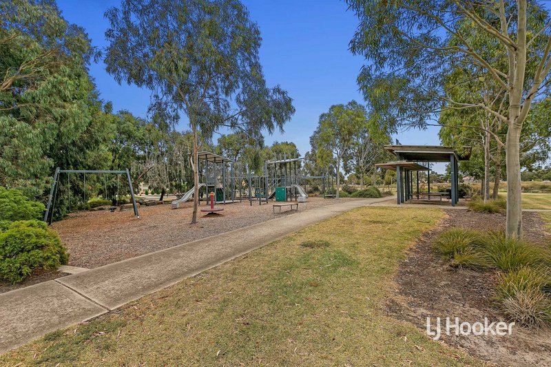 Photo - 5 Millpond Drive, Point Cook VIC 3030 - Image 25