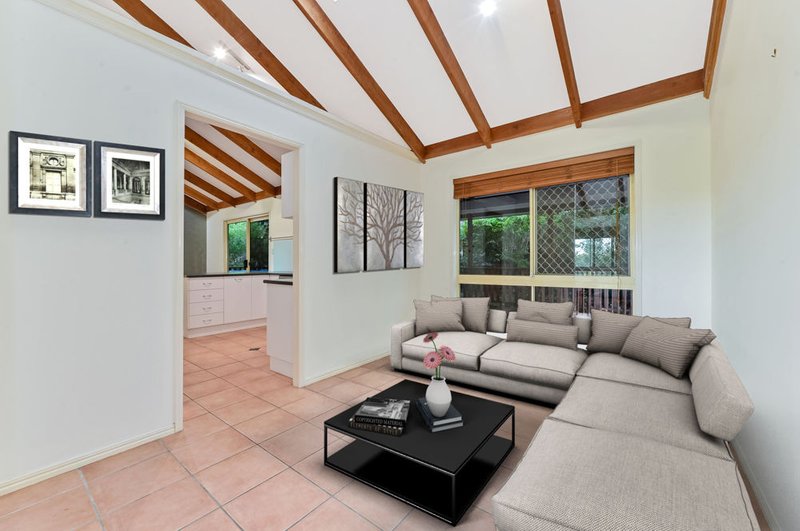 Photo - 5 Millwood Court, Ferny Hills QLD 4055 - Image 7