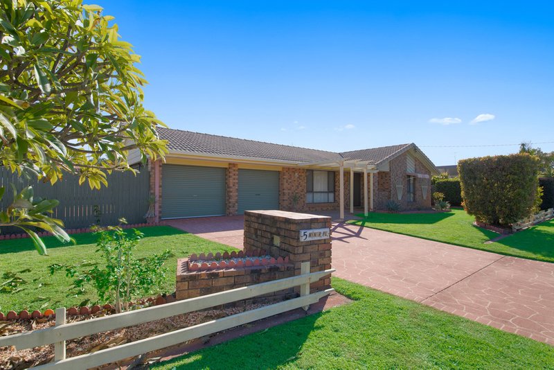 Photo - 5 Miner Place, Parrearra QLD 4575 - Image 3