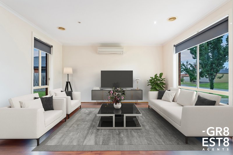 Photo - 5 Mingay Place, Cranbourne West VIC 3977 - Image 2