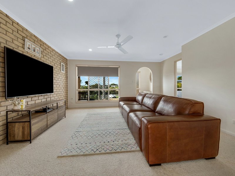 Photo - 5 Minya Close, Boyne Island QLD 4680 - Image 7