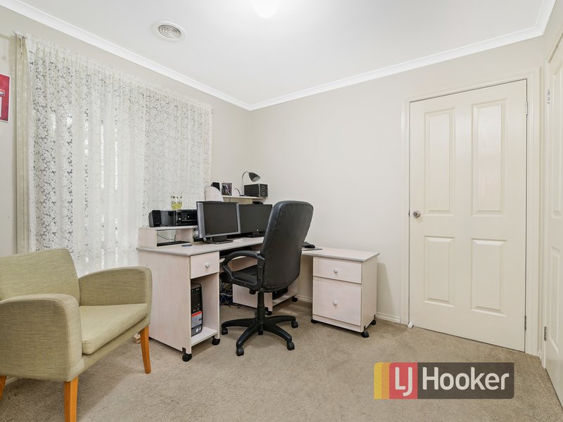 Photo - 5 Mira Court, Cranbourne VIC 3977 - Image 14