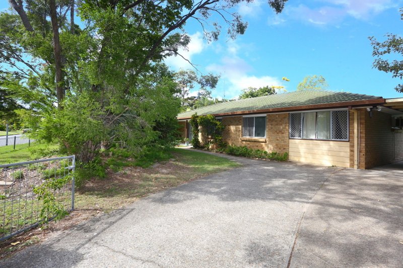 Photo - 5 Miralie Place, Ashmore QLD 4214 - Image 3