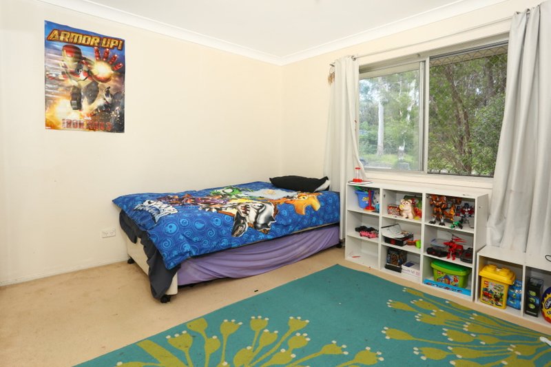 Photo - 5 Miralie Place, Ashmore QLD 4214 - Image 12