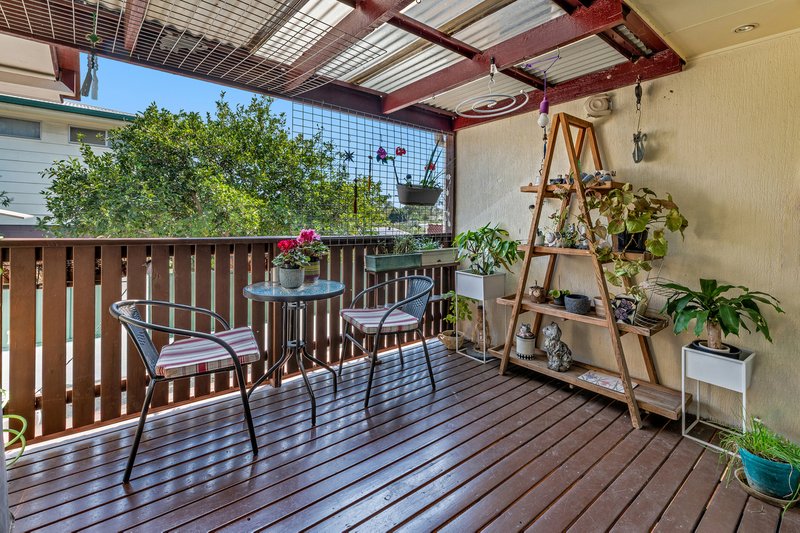 Photo - 5 Mitchell Avenue, Molendinar QLD 4214 - Image 8