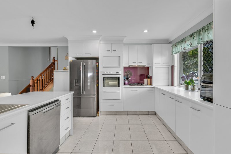 Photo - 5 Mitchell Avenue, Molendinar QLD 4214 - Image 12
