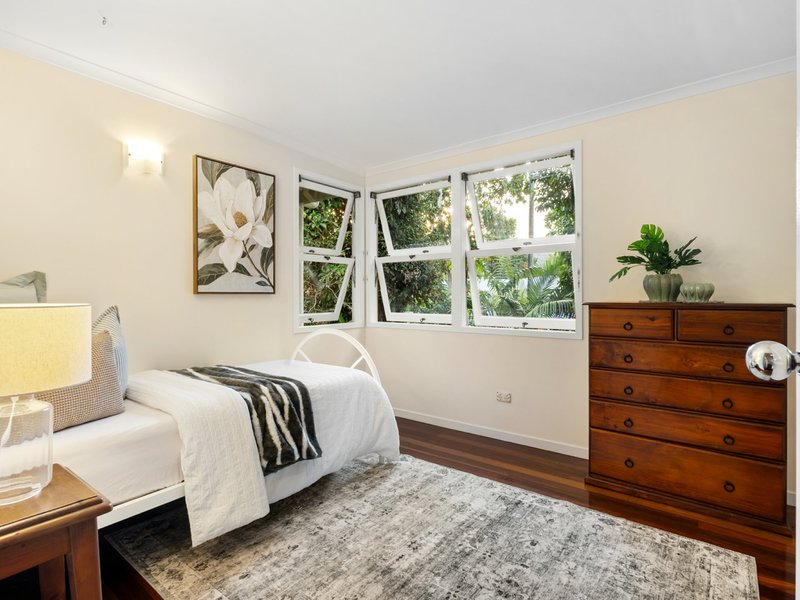 Photo - 5 Mona Street, Whitfield QLD 4870 - Image 10