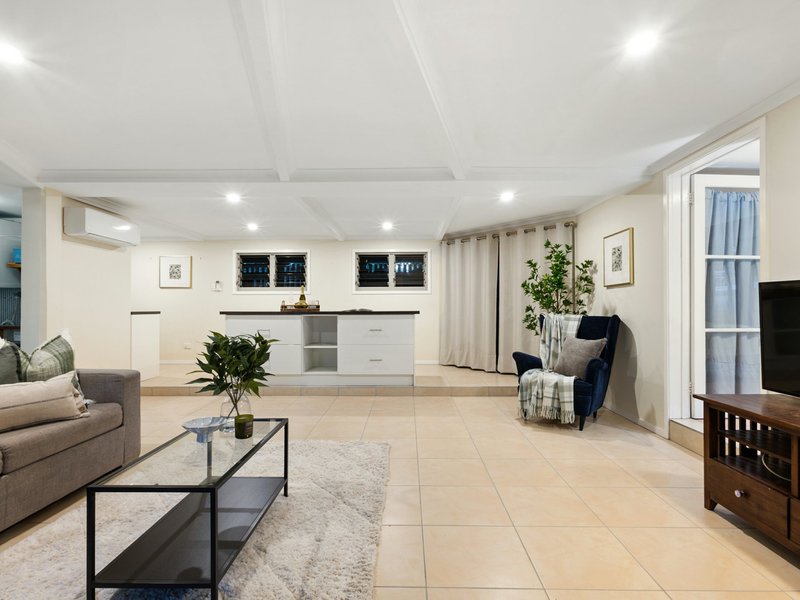 Photo - 5 Mona Street, Whitfield QLD 4870 - Image 14