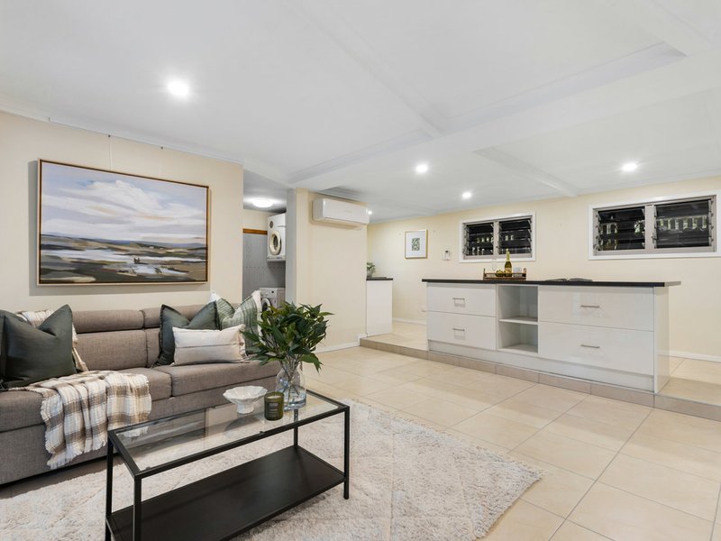 Photo - 5 Mona Street, Whitfield QLD 4870 - Image 15