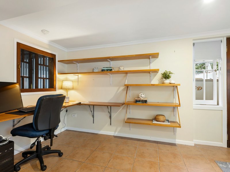 Photo - 5 Mona Street, Whitfield QLD 4870 - Image 18