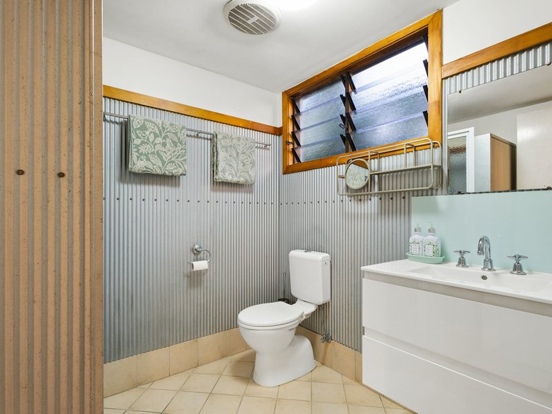 Photo - 5 Mona Street, Whitfield QLD 4870 - Image 19