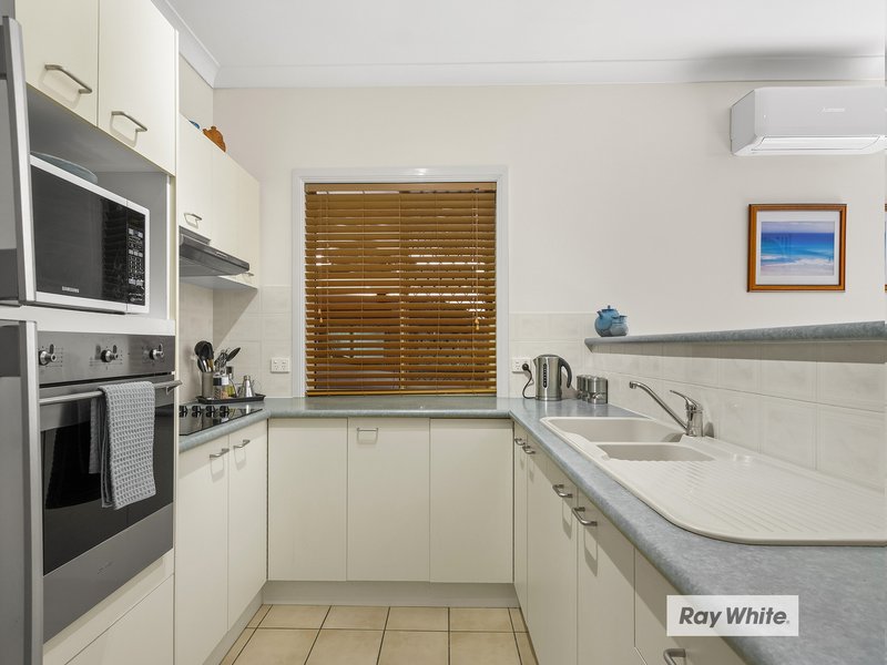 Photo - 5 Monash Court, Forest Lake QLD 4078 - Image 3