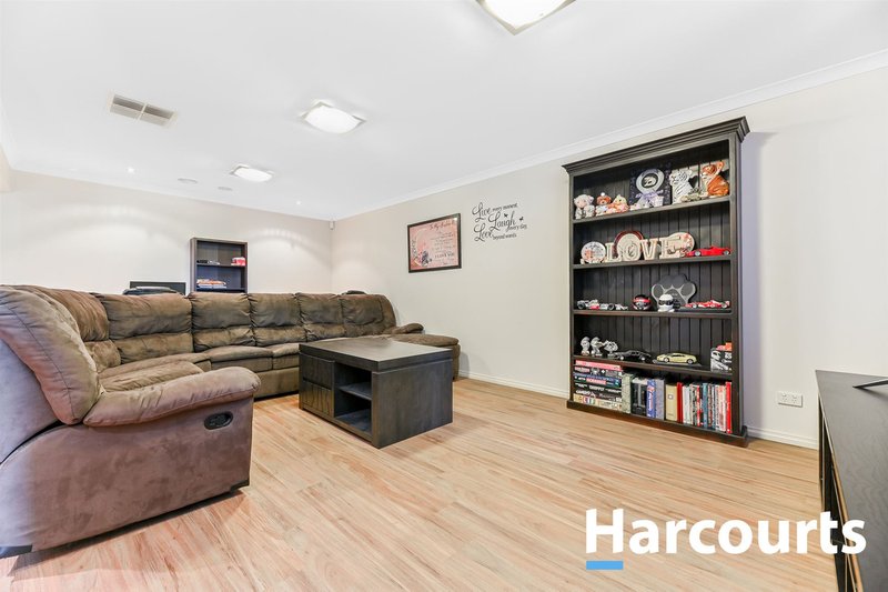 Photo - 5 Monmouth Road, Cranbourne East VIC 3977 - Image 2