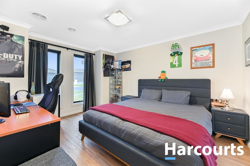 Photo - 5 Monmouth Road, Cranbourne East VIC 3977 - Image 14