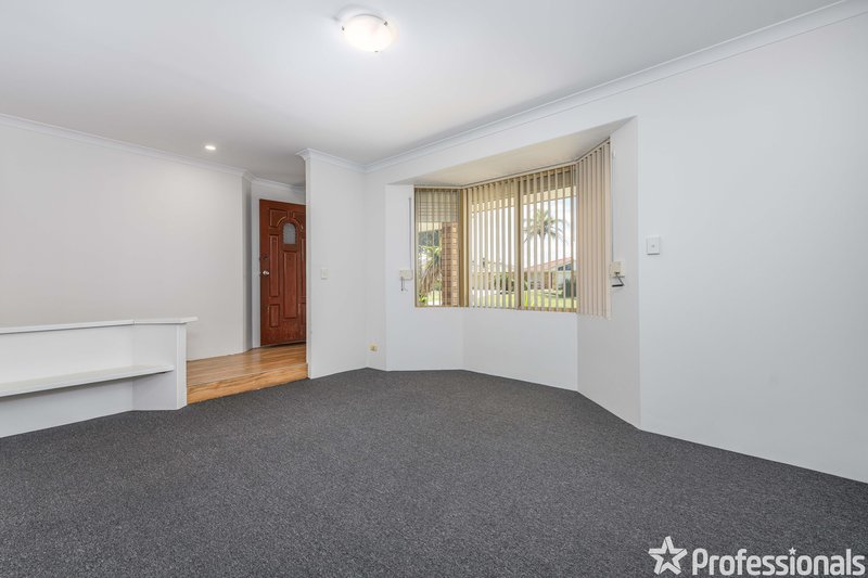 Photo - 5 Monterey Crescent, Warnbro WA 6169 - Image 3