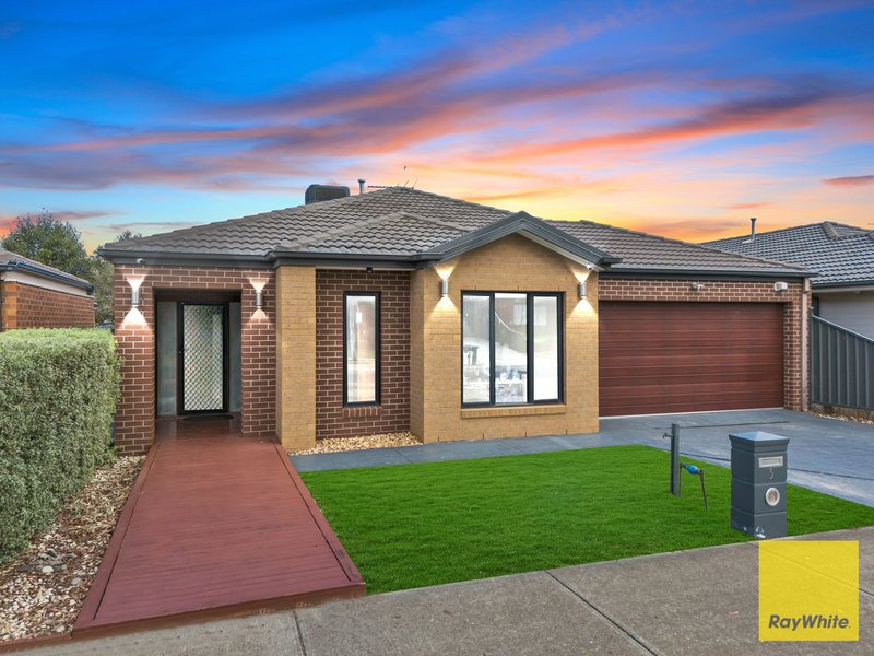 Photo - 5 Montezuma Avenue, Truganina VIC 3029 - Image 2