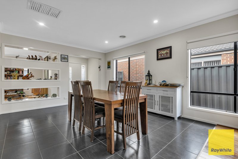 Photo - 5 Montezuma Avenue, Truganina VIC 3029 - Image 15