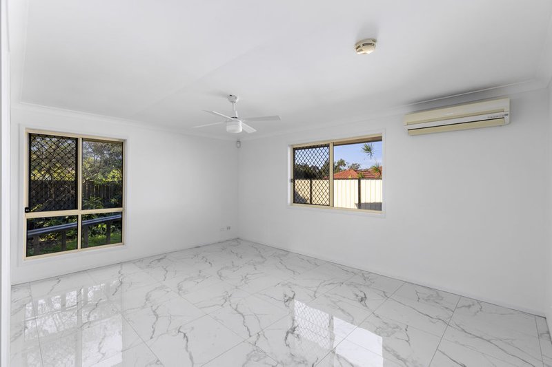 Photo - 5 Montville Place, Forest Lake QLD 4078 - Image 5