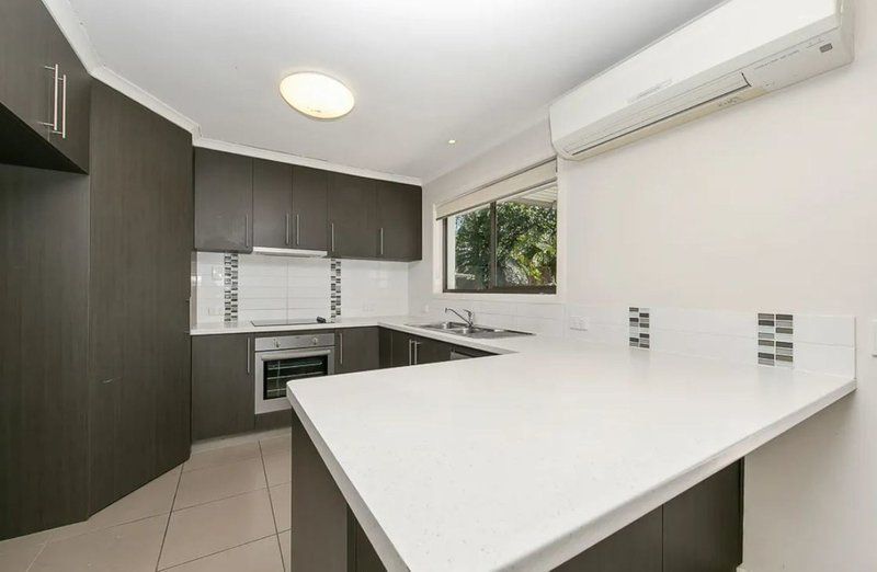 Photo - 5 Moondarra Street, Chapel Hill QLD 4069 - Image 2