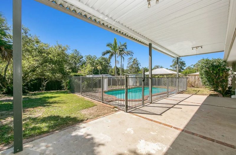 Photo - 5 Moondarra Street, Chapel Hill QLD 4069 - Image 9